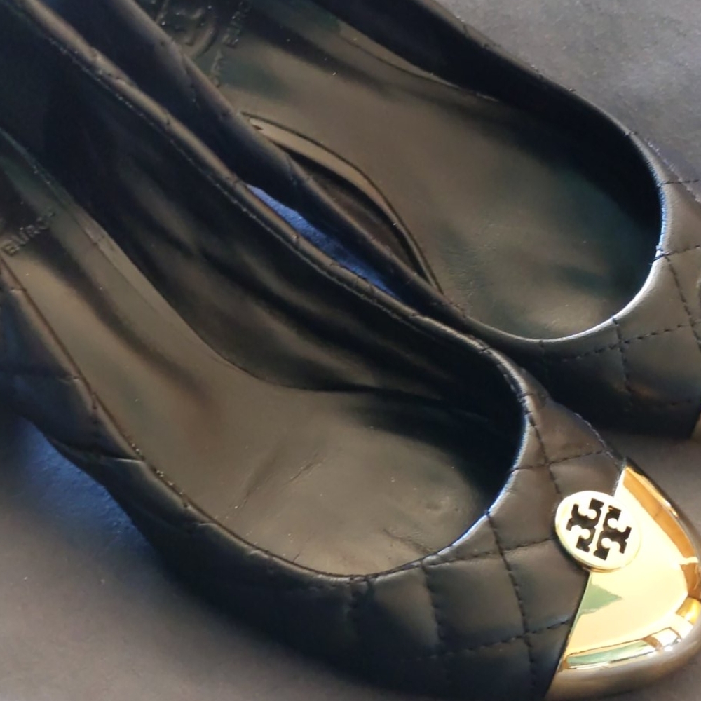 Black quilted leather Tory Burch pumps
